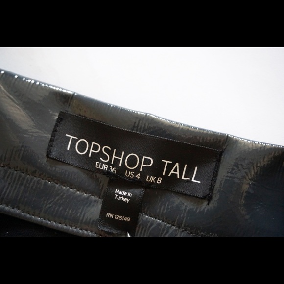 Faux leather grey colour mini skirt - Picture 4 of 5